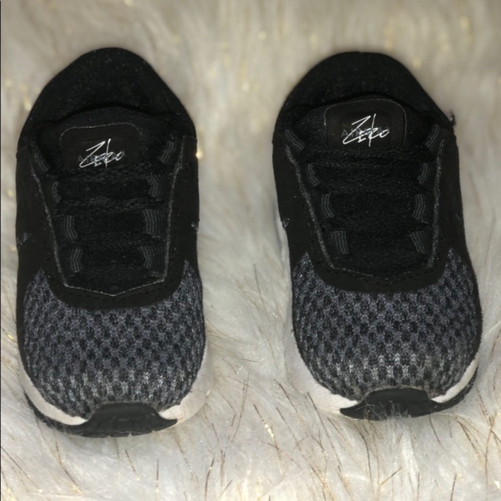 NIKE ZERO